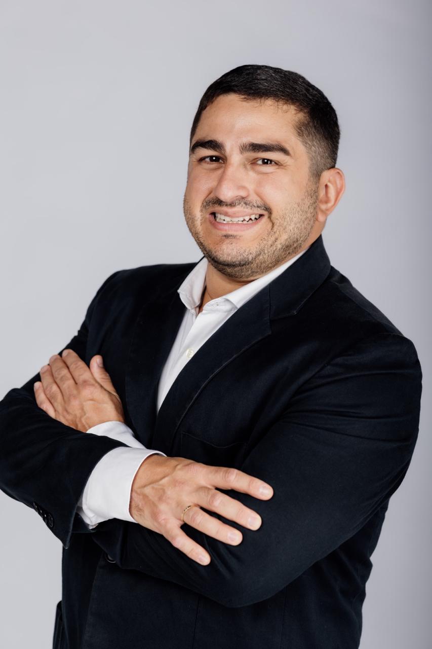 Dr. André Cristiano